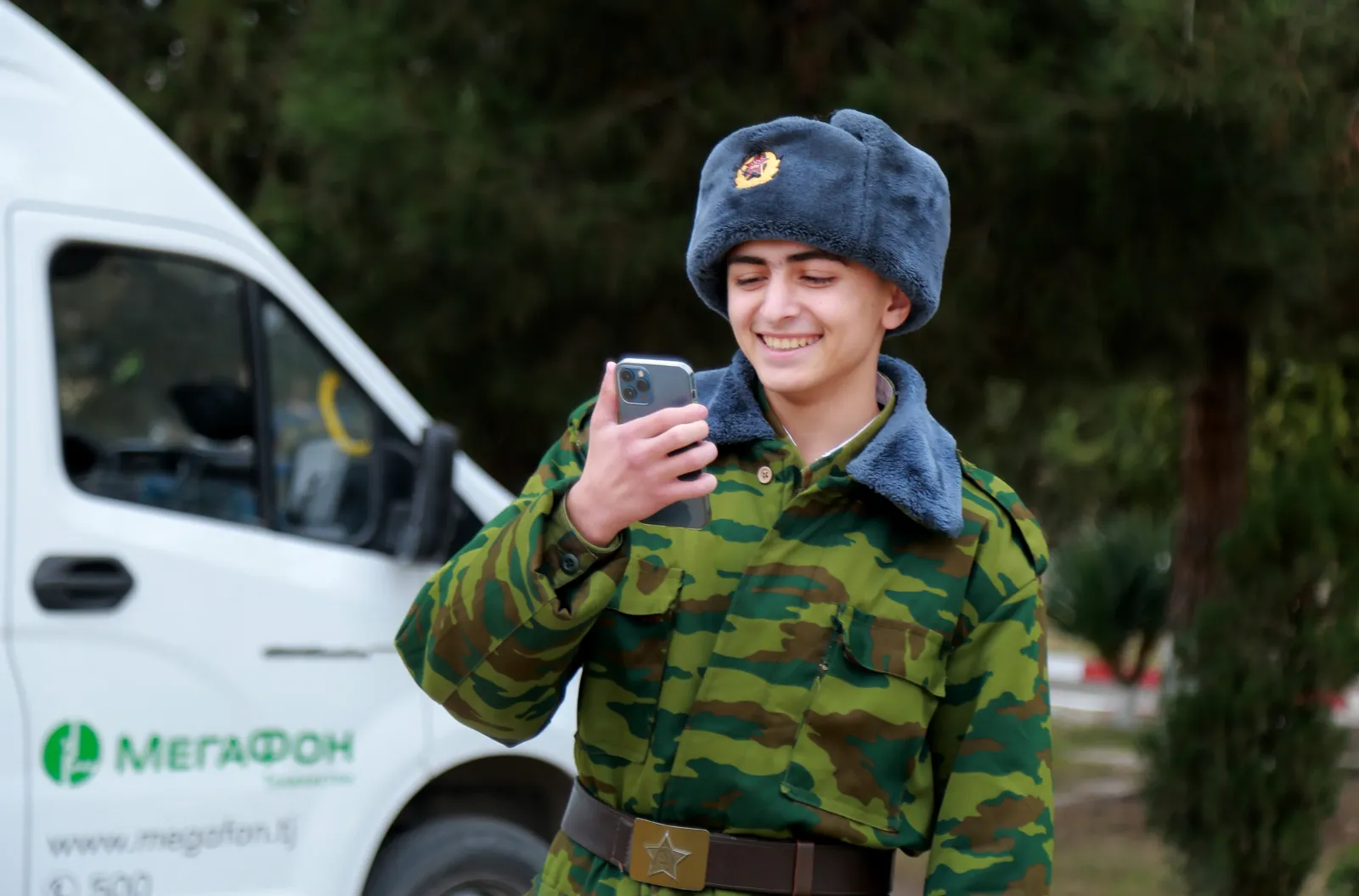 Лучший подарок защитнику - связь с родными