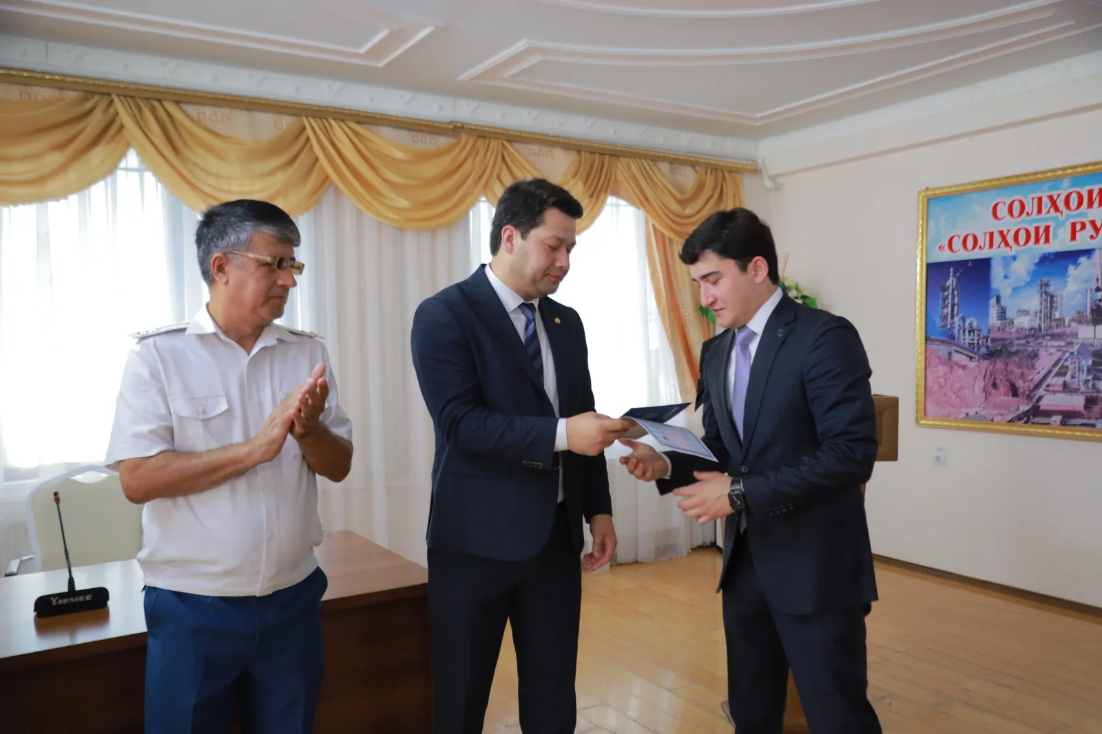 Дар Хуҷанд мутахассисони алоқаро омода карданд Дар Хуҷанд мутахассисони алоқаро омода карданд