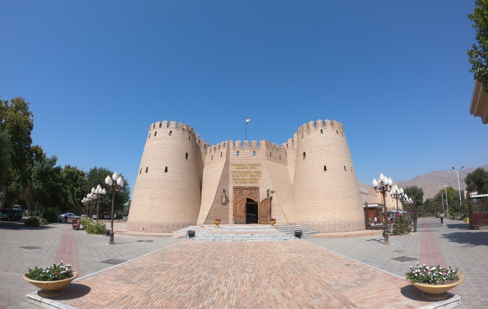 Худжандская крепость, мечеть Масджиди Джами1.png